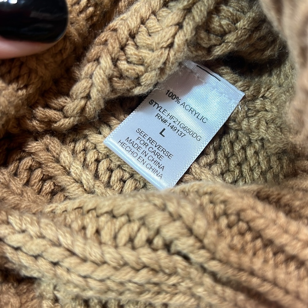 HYFVE cropped turtleneck size L - Picture 3 of 10